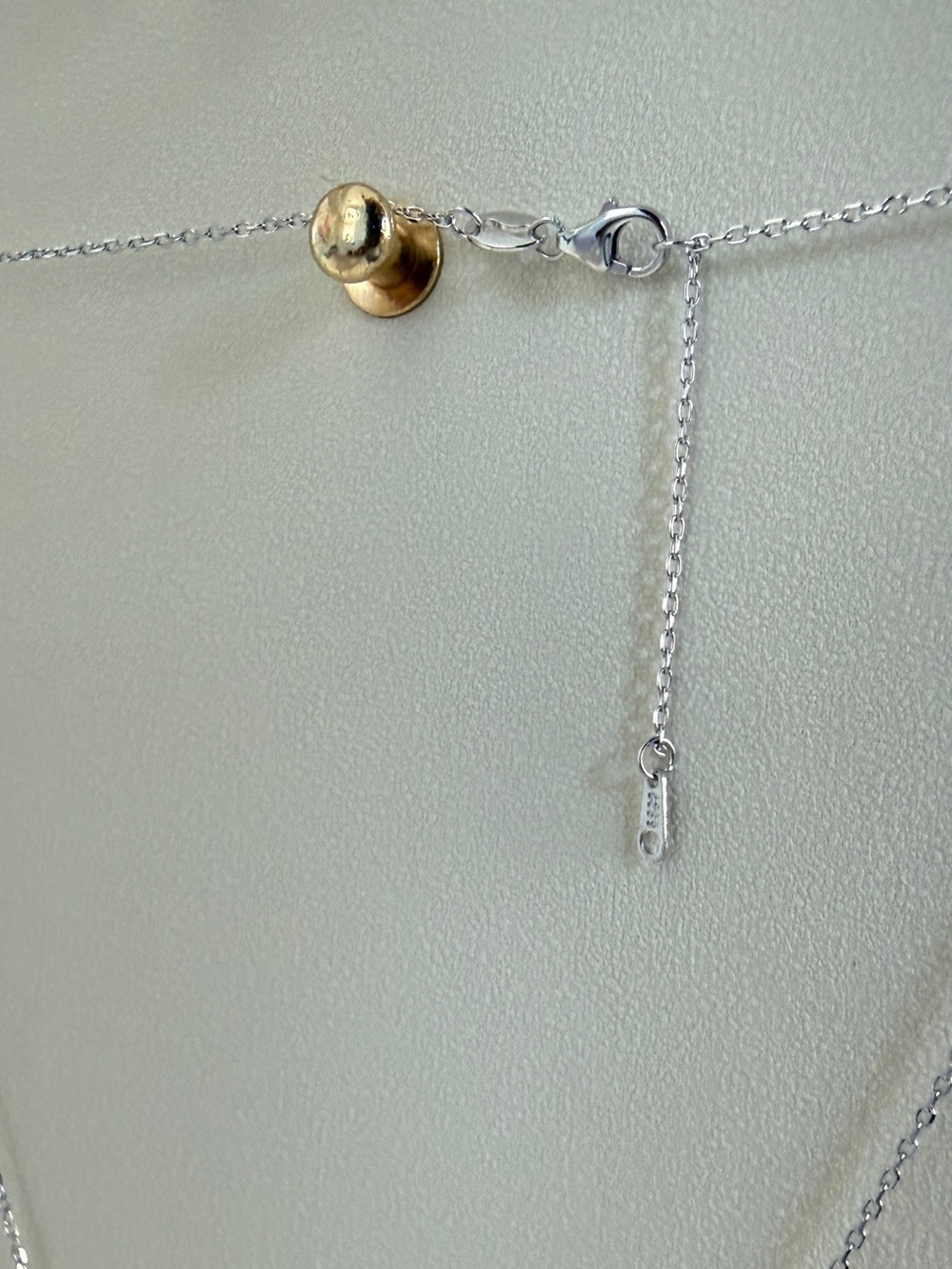 S925 Moissanite Round Halo Diamond Pendant Necklace - Picture 5 of 6